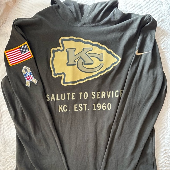chiefs salute to service long sleeve
